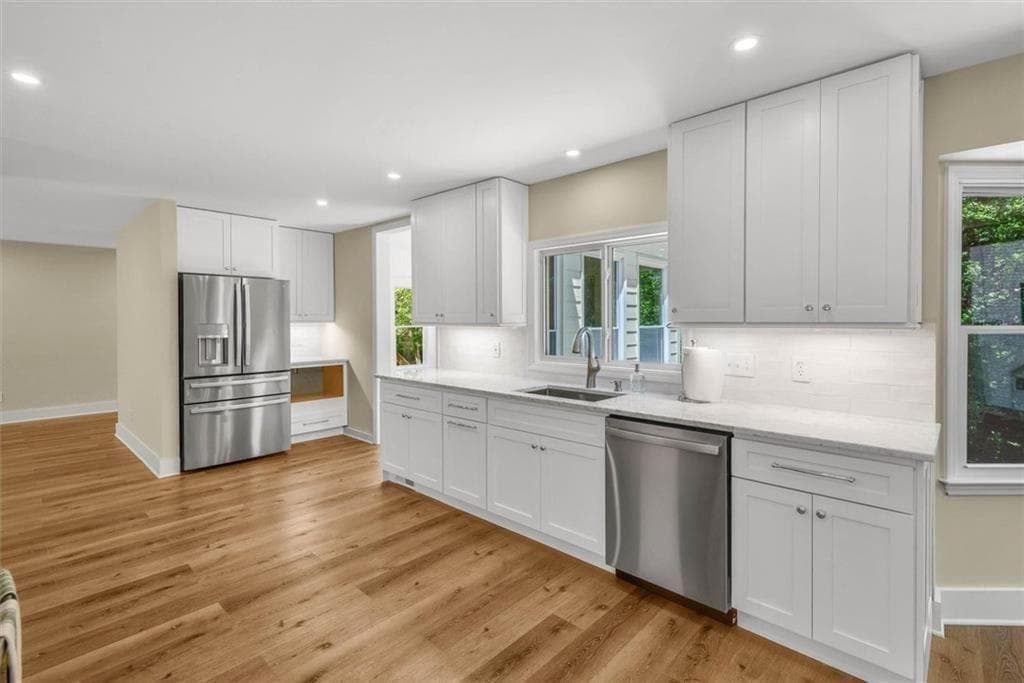 4 bedroom, 3 bathroom, 2,648 sq ft single family residence for sale at 4587 Gilhams Road, Roswell, GA 30075 — photo 6