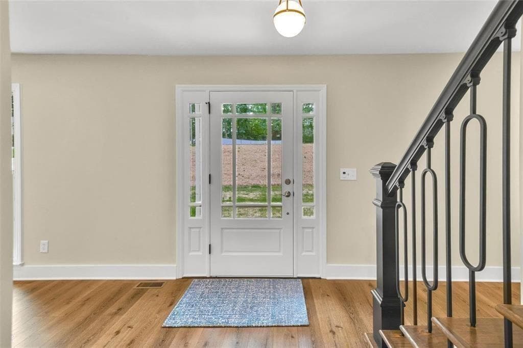 4 bedroom, 3 bathroom, 2,648 sq ft single family residence for sale at 4587 Gilhams Road, Roswell, GA 30075 — photo 9