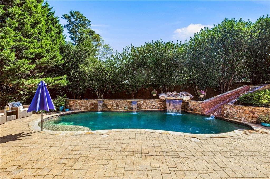 7 bedroom, 6 bathroom, 6,240 sq ft single family residence for sale at 4537 Monet Drive, Roswell, GA 30075 — photo 5
