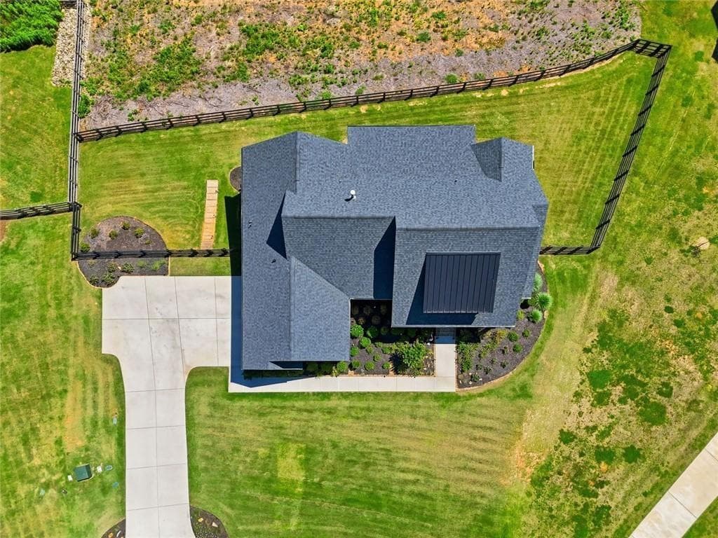 3 bedroom, 3 bathroom, 2,147 sq ft single family residence for sale at 404 London Road, Ball Ground, GA 30107 — photo 3