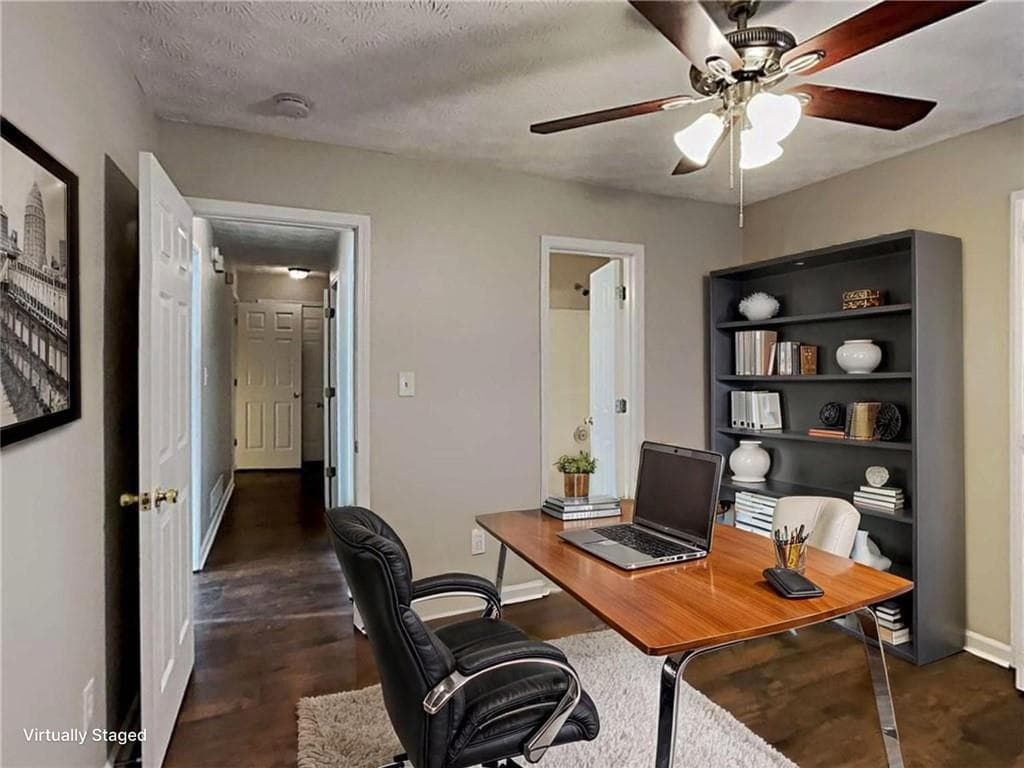 4 bedroom, 3 bathroom, 2,911 sq ft single family residence for sale at 252 Bridge Place, Douglasville, GA 30134 — photo 3