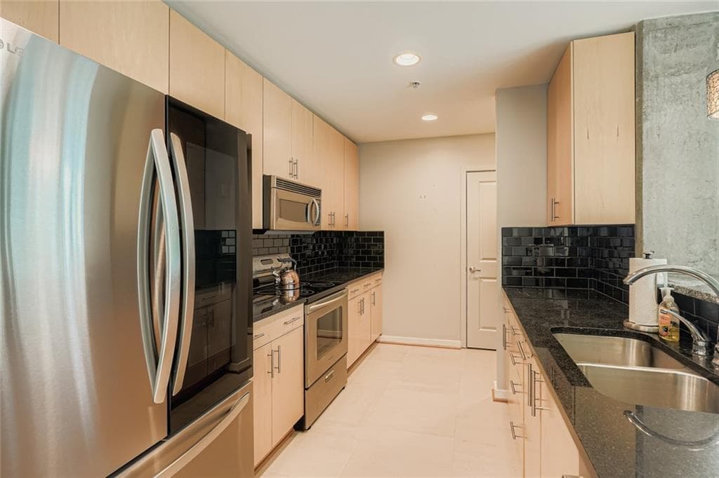 2 bedroom, 2 bathroom, 1,354 sq ft condominium for rent at 860 Peachtree 902, Atlanta, GA 30306 for $3,450 a month — photo 7