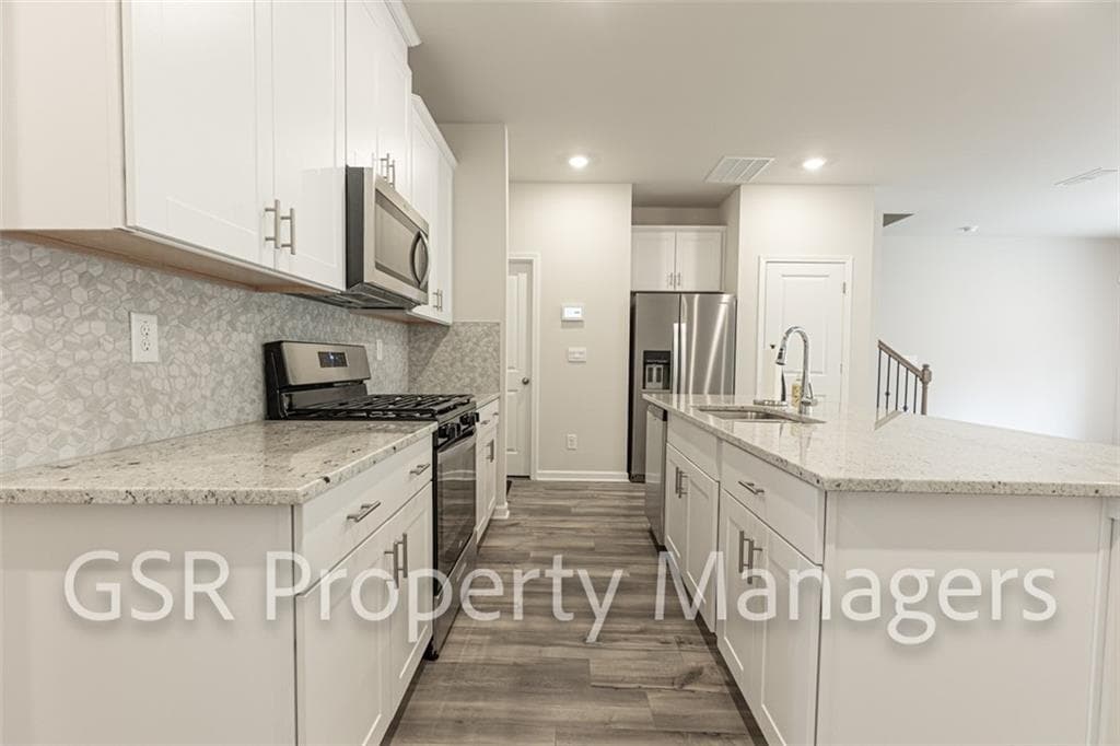 3 bedroom, 3 bathroom, 1,618 sq ft townhouse for rent at 377 Timberland Avenue, Dawsonville, GA 30534 for $1,950 a month — photo 4