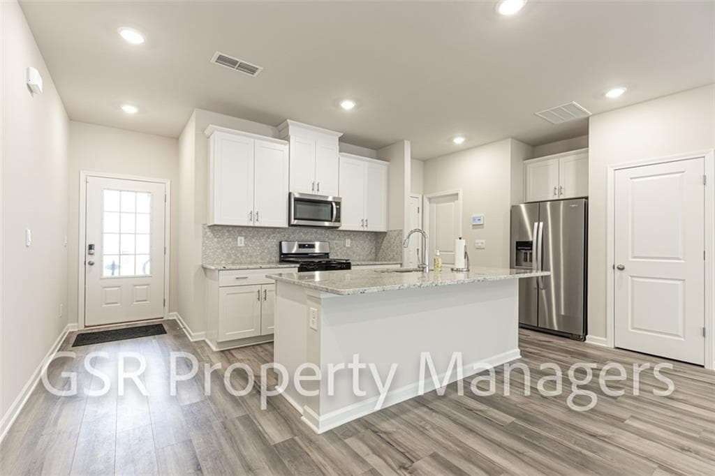 3 bedroom, 3 bathroom, 1,618 sq ft townhouse for rent at 377 Timberland Avenue, Dawsonville, GA 30534 for $1,950 a month — photo 5