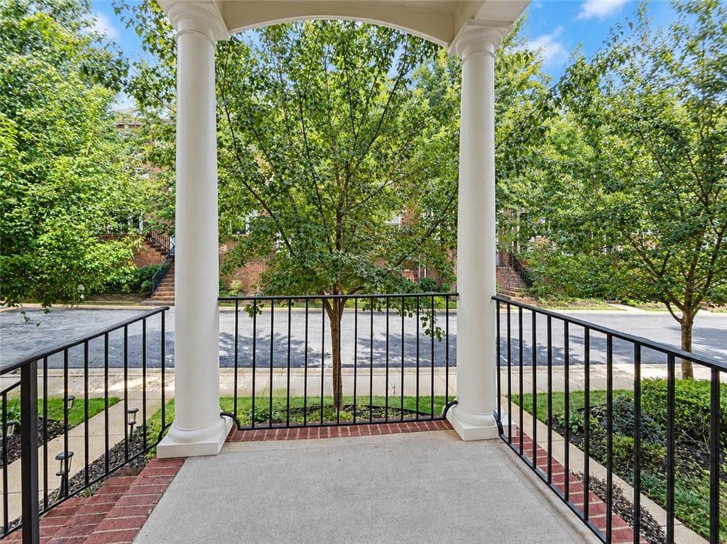 3 bedroom, 4 bathroom, 1,857 sq ft townhouse for sale at 2318 Limehurst Drive 101, Atlanta, GA 30319 — photo 3