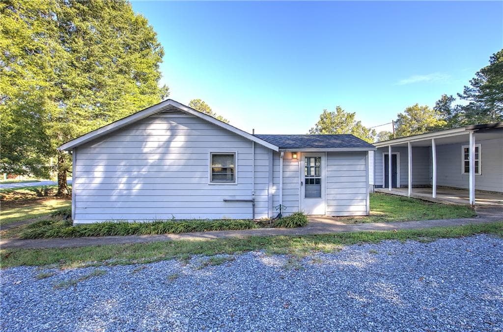 2 bedroom, 2 bathroom, 940 sq ft single family residence for sale at 4789 Rockmart Road, Rome, GA 30173 — photo 3