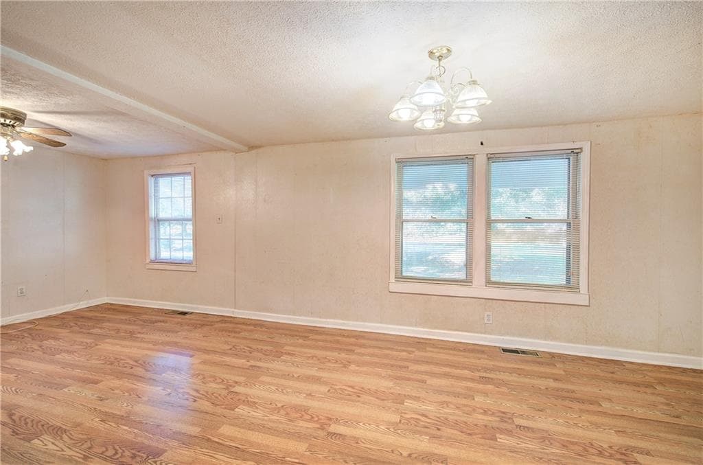2 bedroom, 2 bathroom, 940 sq ft single family residence for sale at 4789 Rockmart Road, Rome, GA 30173 — photo 5