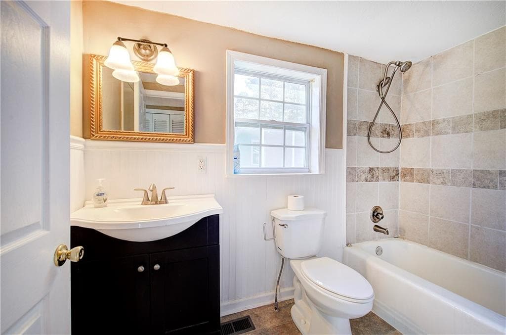 2 bedroom, 2 bathroom, 940 sq ft single family residence for sale at 4789 Rockmart Road, Rome, GA 30173 — photo 9