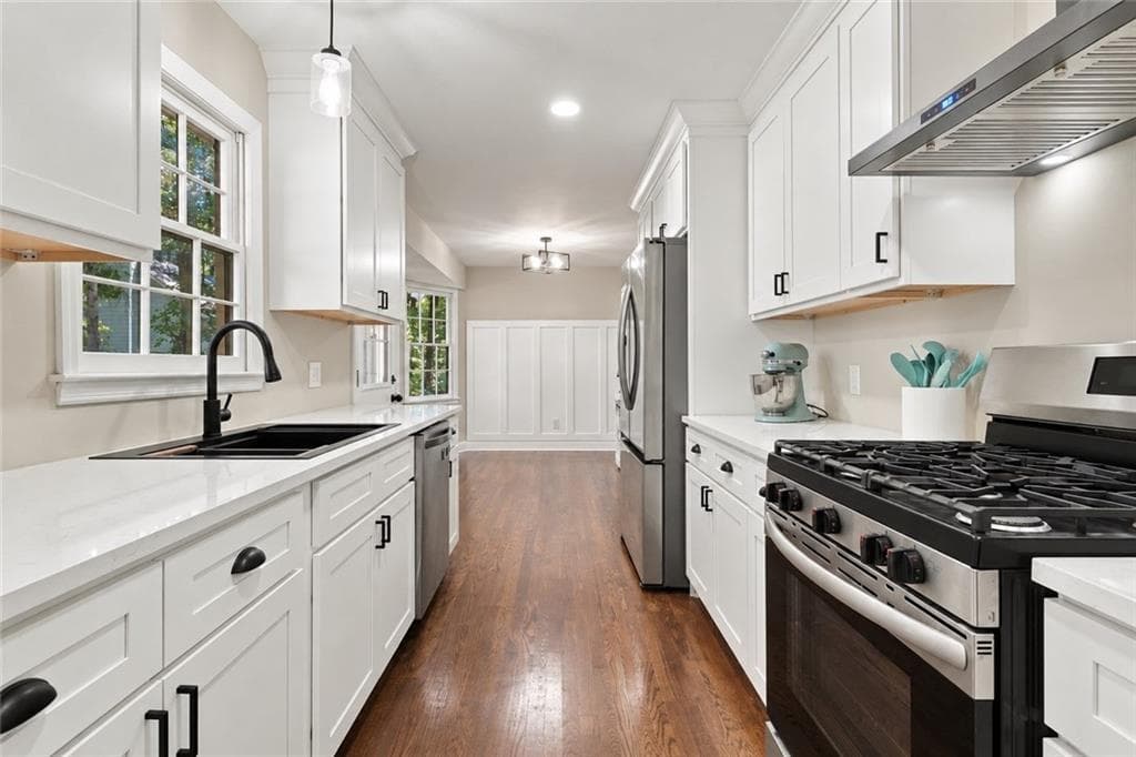 5 bedroom, 4 bathroom, 2,840 sq ft single family residence for sale at 3141 Mills Ridge Drive, Canton, GA 30114 — photo 7