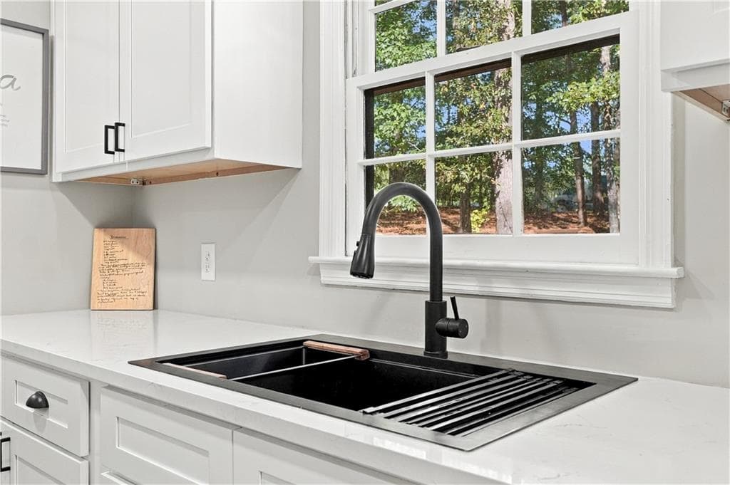 5 bedroom, 4 bathroom, 2,840 sq ft single family residence for sale at 3141 Mills Ridge Drive, Canton, GA 30114 — photo 9