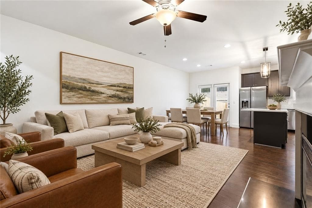 3 bedroom, 3 bathroom, 1,590 sq ft townhouse for sale at 91 Auburn Run Lane, Auburn, GA 30011 — photo 3