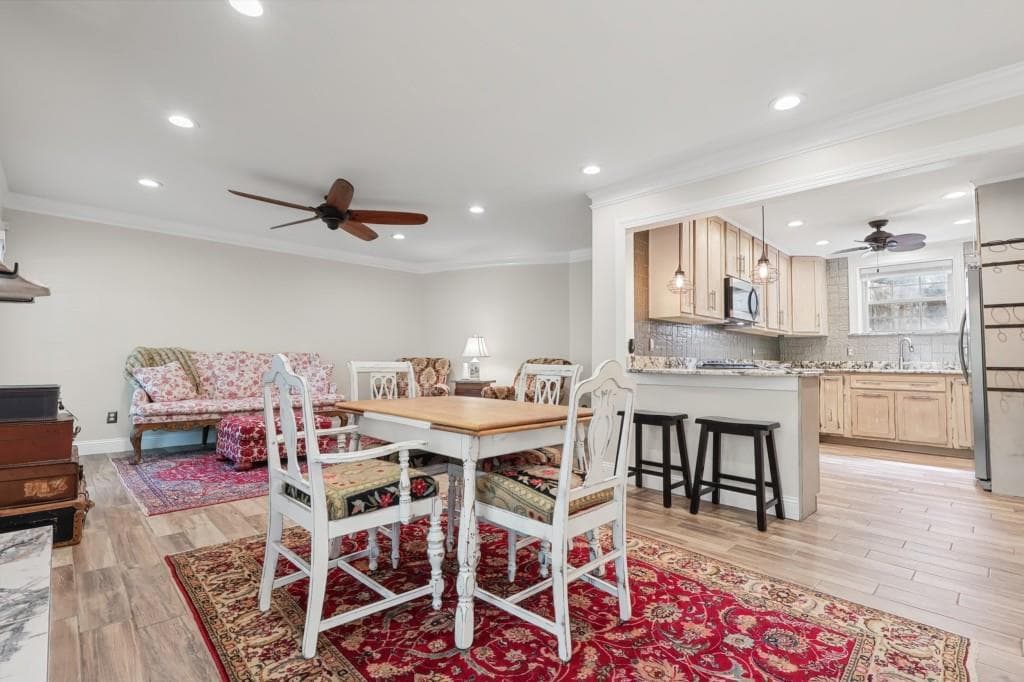 2 bedroom, 2 bathroom, 1,039 sq ft condominium for sale at 5400 Roswell Road N9, Sandy Springs, GA 30342 — photo 8