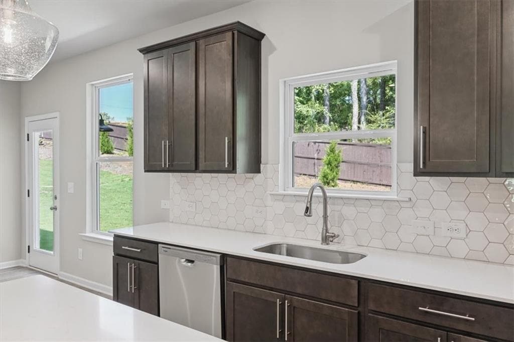4 bedroom, 3 bathroom, 2,301 sq ft single family residence for sale at 360 Waterbluff Drive, Mableton, GA 30126 — photo 9