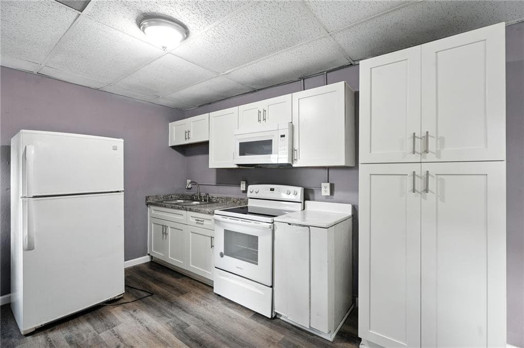 2 bedroom, 1 bathroom, 1,479 sq ft duplex for rent at 1527 Langston Avenue B, Atlanta, GA 30310 for $1,450 a month — photo 3
