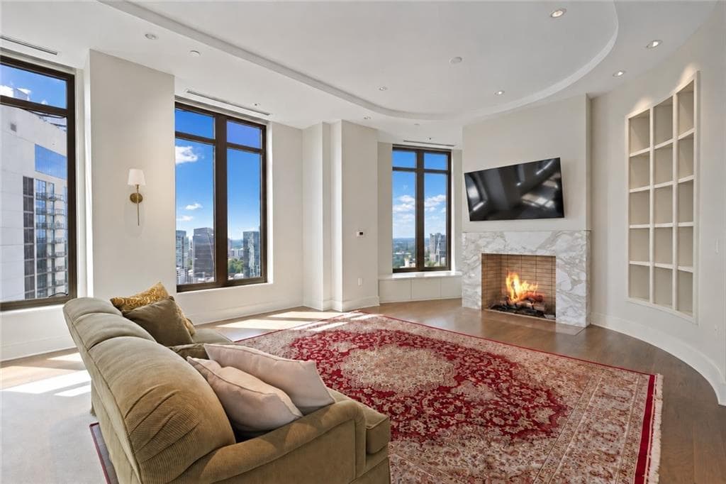 3 bedroom, 4 bathroom, 3,541 sq ft condominium for sale at 3376 Peachtree Road 44B, Atlanta, GA 30326 — photo 4