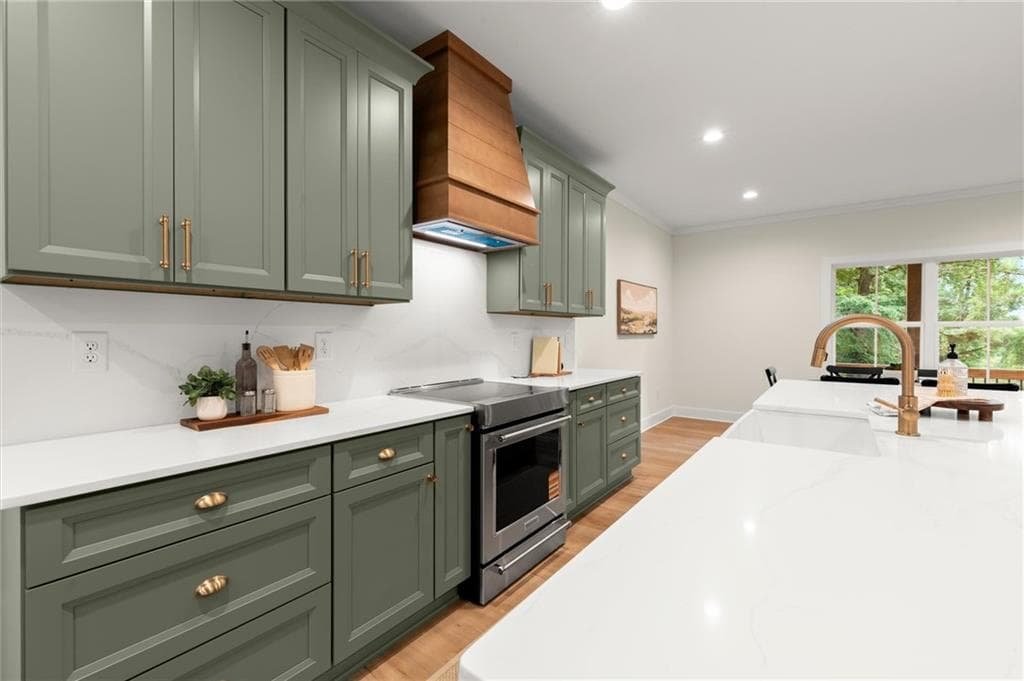 5 bedroom, 4 bathroom, 2,706 sq ft single family residence for sale at 300 Nottingham Drive, Woodstock, GA 30188 — photo 2