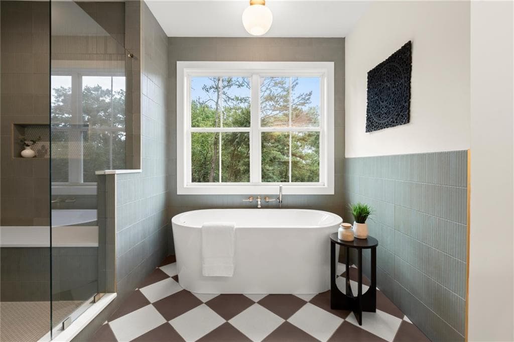 5 bedroom, 4 bathroom, 2,706 sq ft single family residence for sale at 300 Nottingham Drive, Woodstock, GA 30188 — photo 4