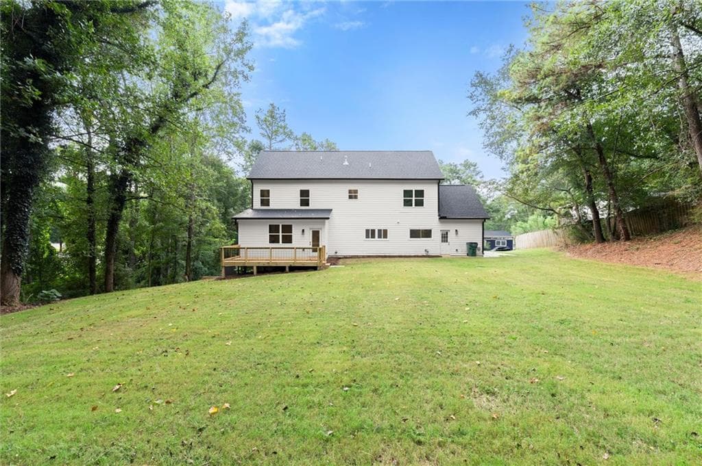 5 bedroom, 4 bathroom, 2,706 sq ft single family residence for sale at 300 Nottingham Drive, Woodstock, GA 30188 — photo 5
