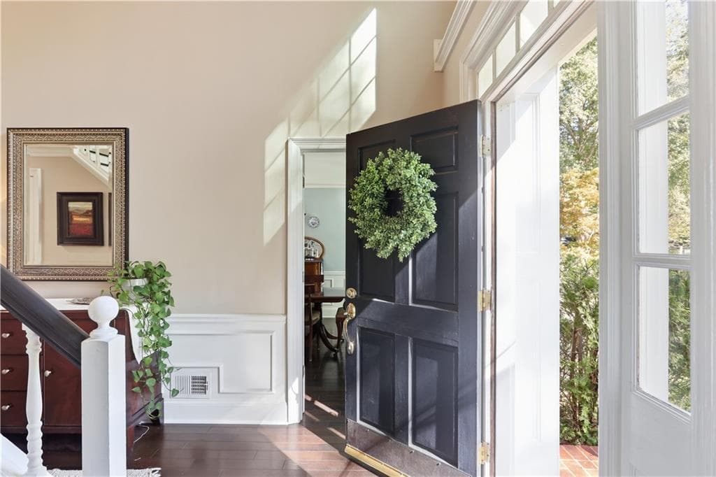 5 bedroom, 4 bathroom, 3,121 sq ft single family residence for sale at 1109 Cedar Branch Court, Marietta, GA 30064 — photo 3