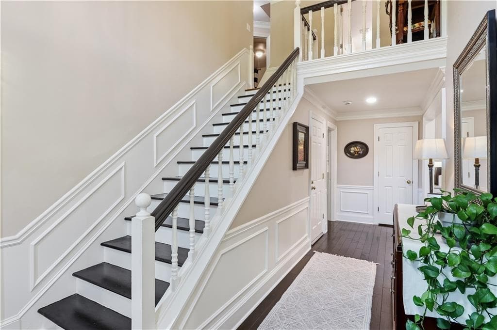 5 bedroom, 4 bathroom, 3,121 sq ft single family residence for sale at 1109 Cedar Branch Court, Marietta, GA 30064 — photo 4