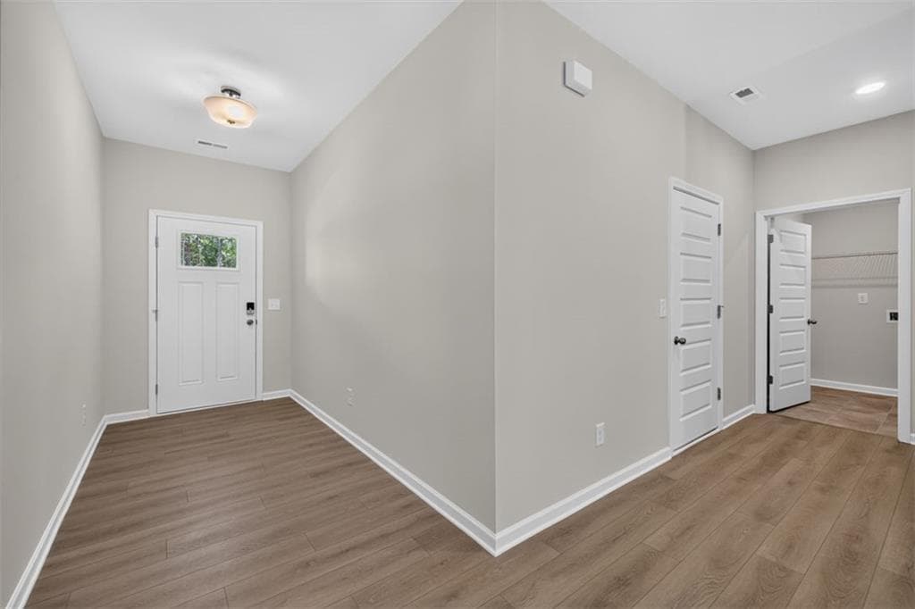 3 bedroom, 2 bathroom, 1,701 sq ft single family residence for sale at 118 Summerfield Place Drive, Carrollton, GA 30117 — photo 5