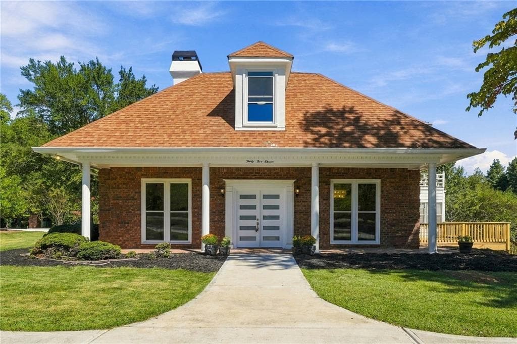 6 bedroom, 5 bathroom, 4,586 sq ft single family residence for sale at 3511 Miller Farms Lane, Peachtree Corners, GA 30096 — photo 2