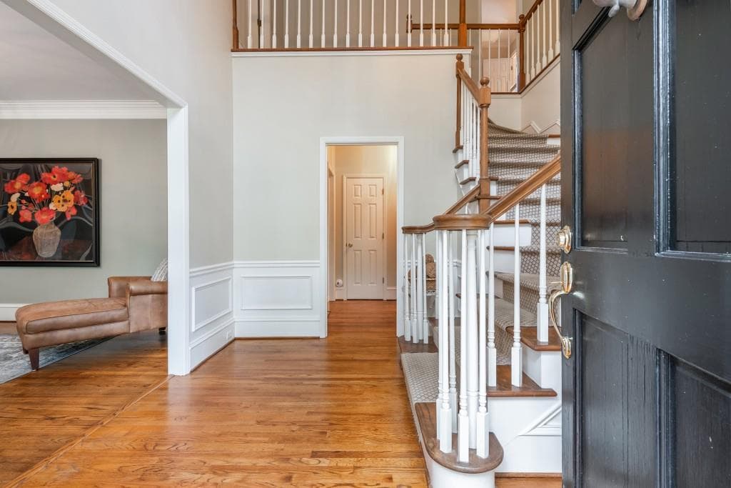 5 bedroom, 5 bathroom, 5,255 sq ft single family residence for sale at 2881 Vinings Way, Atlanta, GA 30339 — photo 3