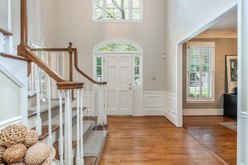 5 bedroom, 5 bathroom, 5,255 sq ft single family residence for sale at 2881 Vinings Way, Atlanta, GA 30339 — photo 4