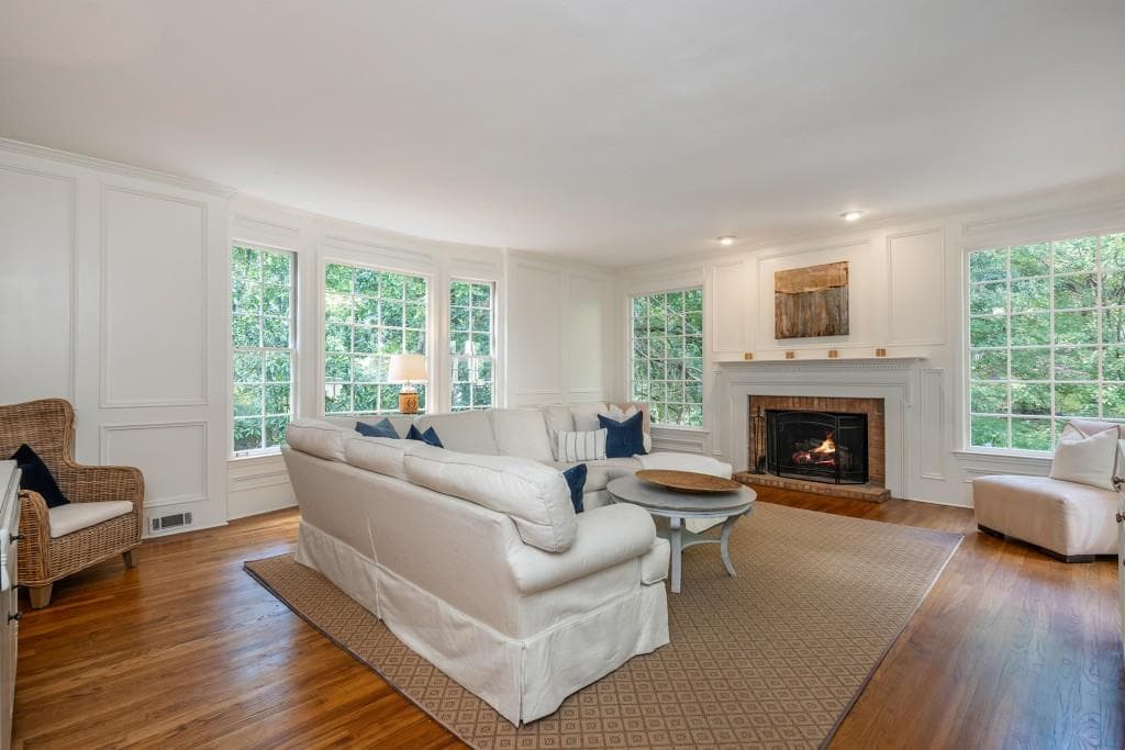 5 bedroom, 5 bathroom, 5,255 sq ft single family residence for sale at 2881 Vinings Way, Atlanta, GA 30339 — photo 9