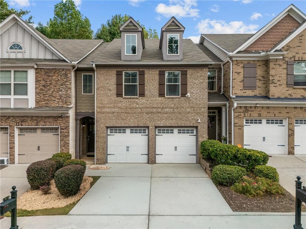 3 bedroom, 3 bathroom, 2,158 sq ft townhouse for sale at 2029 Brightleaf Way 133, Marietta, GA 30060