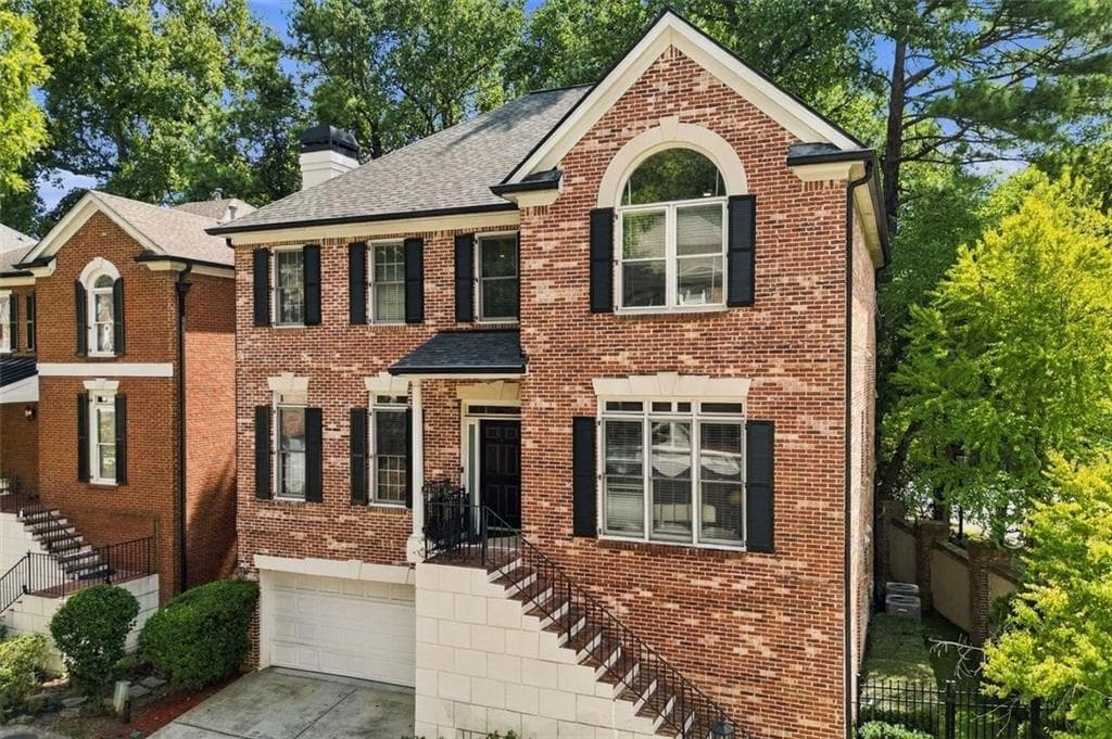 4 bedroom, 4 bathroom, 3,948 sq ft single family residence for sale at 1121 Ashton Bluff Drive, Atlanta, GA 30319 — photo 2