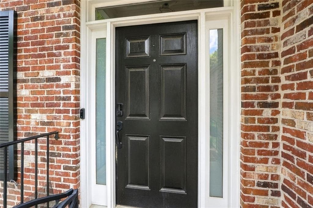 4 bedroom, 4 bathroom, 3,948 sq ft single family residence for sale at 1121 Ashton Bluff Drive, Atlanta, GA 30319 — photo 3