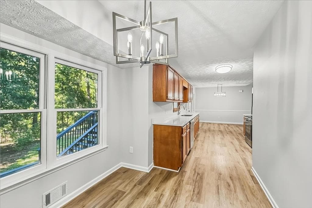 3 bedroom, 2 bathroom, 1,400 sq ft single family residence for sale at 170 W Forest Drive, Covington, GA 30016 — photo 5