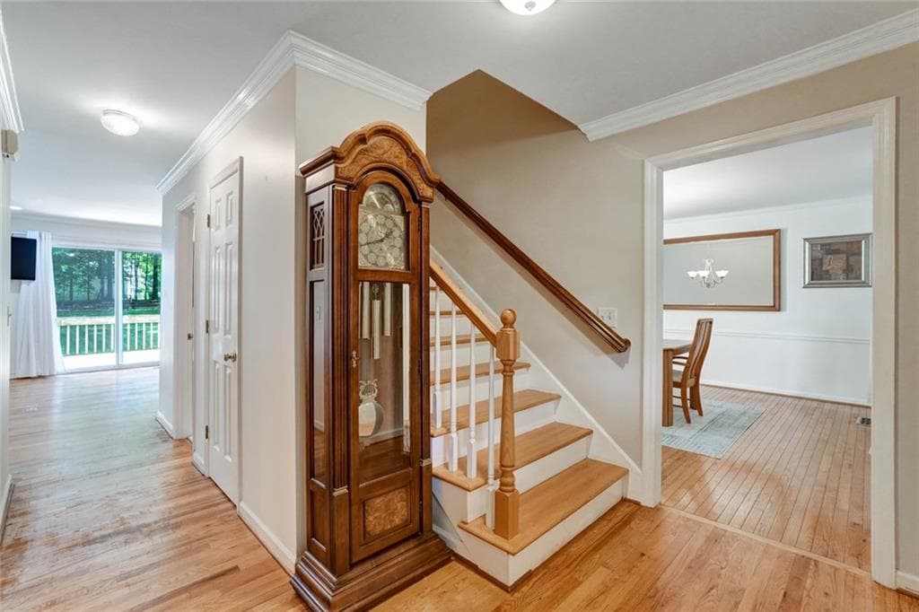4 bedroom, 3 bathroom, 2,356 sq ft single family residence for rent at 295 Oakmere Road, Alpharetta, GA 30009 for $4,250 a month — photo 5