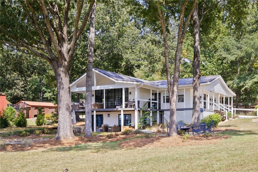 3 bedroom, 3 bathroom, 3,500 sq ft single family residence for sale at 1631 ARROWHEAD Road, Greensboro, GA 30642 — photo 4