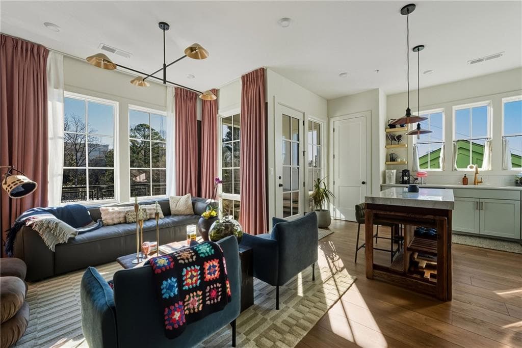 2 bedroom, 2 bathroom, 921 sq ft condominium for rent at 962 Bibbs Circle 7, Atlanta, GA 30318 for $2,800 a month — photo 1 of 15