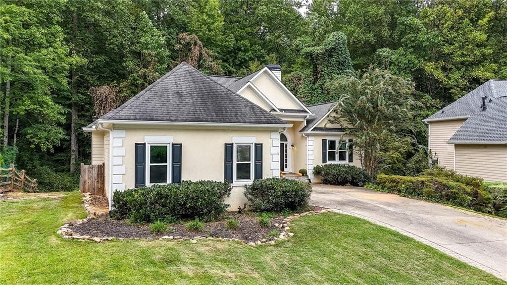 5 bedroom, 4 bathroom, 3,604 sq ft single family residence for sale at 3733 Upland Drive, Marietta, GA 30066 — photo 3