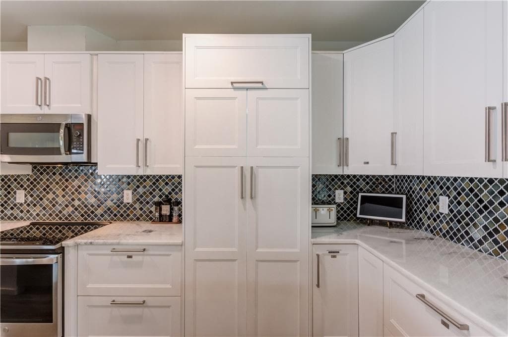 5 bedroom, 4 bathroom, 4,455 sq ft single family residence for sale at 151 Pine Forest Drive, Lawrenceville, GA 30046 — photo 7