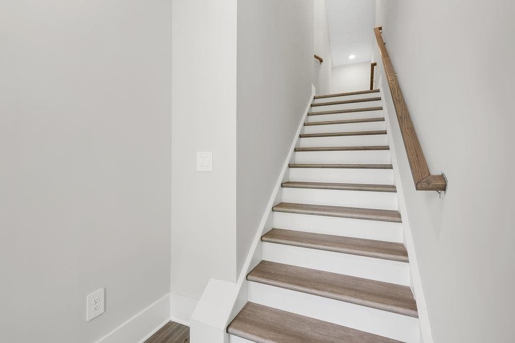 3 bedroom, 4 bathroom, 3,054 sq ft townhouse for sale at 507 Red Clay Farm Lane, Suwanee, GA 30024 — photo 3