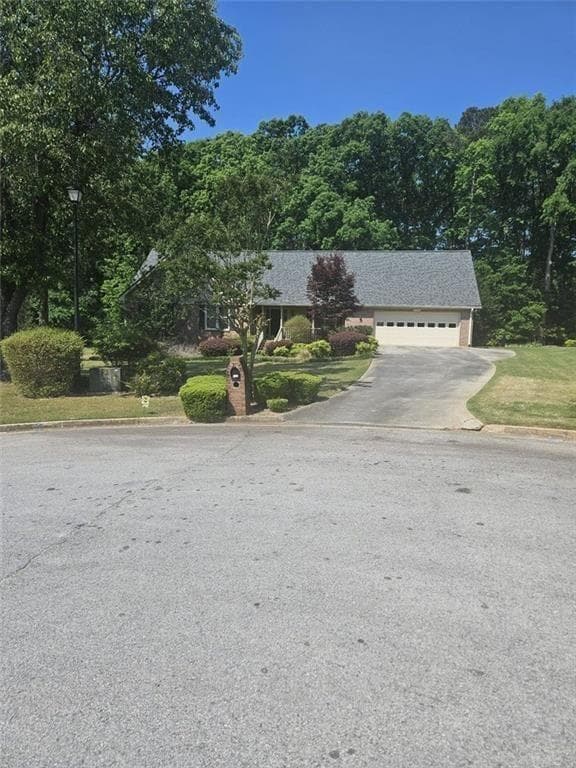 4 bedroom, 3 bathroom, 2,494 sq ft single family residence for sale at 1389 Caritas Court, Conyers, GA 30013 — photo 4