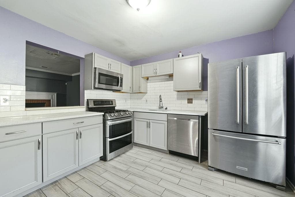 2 bedroom, 3 bathroom, 1,120 sq ft townhouse for sale at 8583 Jamestown Way, Jonesboro, GA 30238 — photo 9