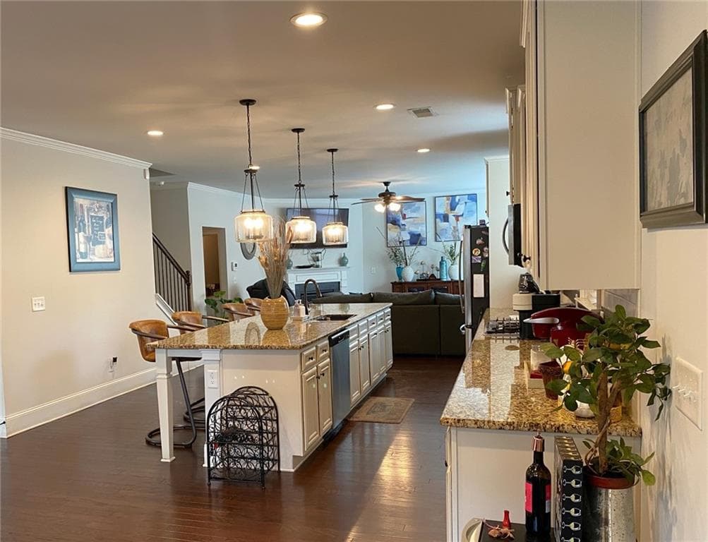 6 bedroom, 4 bathroom, 4,296 sq ft single family residence for sale at 4806 RALIN Court, Atlanta, GA 30331 — photo 5