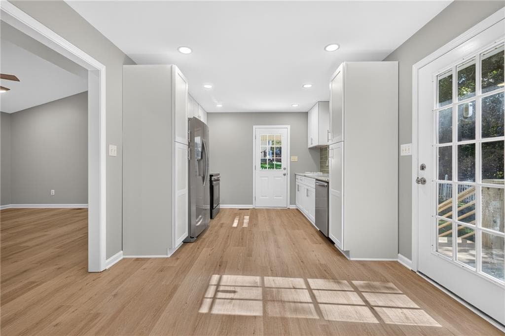 3 bedroom, 2 bathroom, 1,415 sq ft single family residence for sale at 5545 Sallee Drive, Oakwood, GA 30566 — photo 10