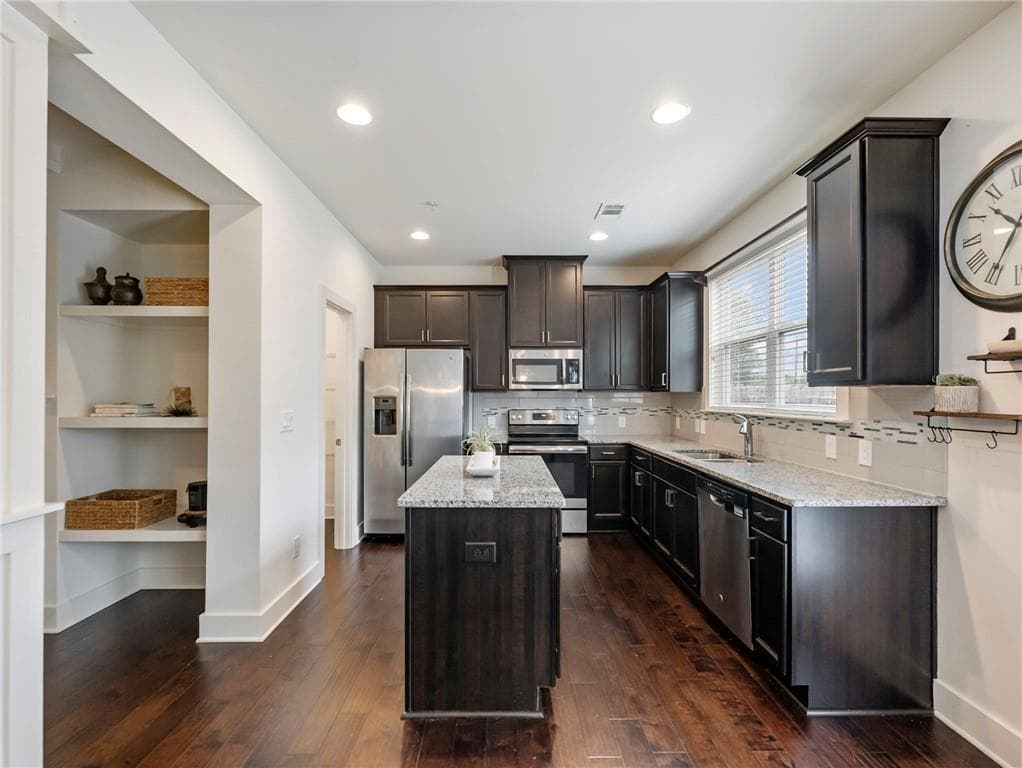 3 bedroom, 3 bathroom, 1,926 sq ft townhouse for sale at 779 Arbor Crowne Drive, Lawrenceville, GA 30045 — photo 10