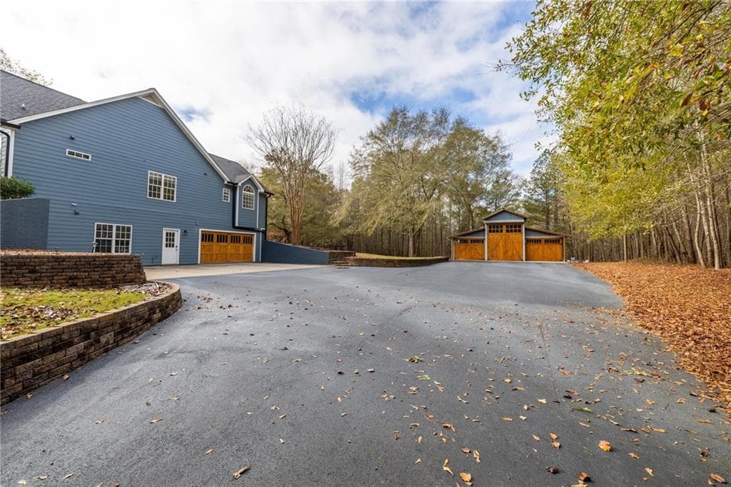 3 bedroom, 4 bathroom, 2,261 sq ft single family residence for sale at 8995 Gullatt Road, Palmetto, GA 30268 — photo 7