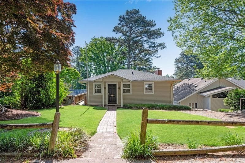 2 bedroom, 2 bathroom, 1,288 sq ft single family residence for sale at 6381 Lakeview Drive, Buford, GA 30518 — photo 3
