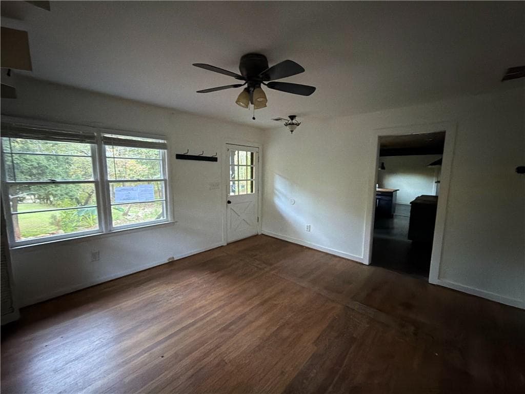 3 bedroom, 1 bathroom, 1,144 sq ft single family residence for sale at 3175 Wallace Lake Road, Douglasville, GA 30135 — photo 2
