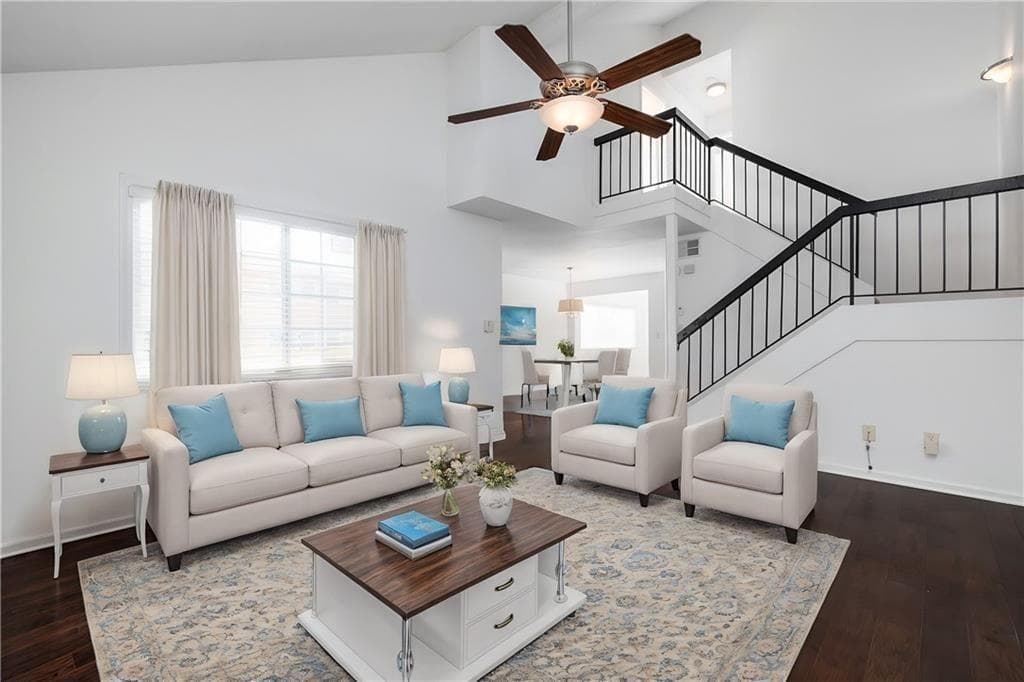 2 bedroom, 3 bathroom, 1,290 sq ft townhouse for sale at 1468 Briarwood Road 2003, Atlanta, GA 30319 — photo 2