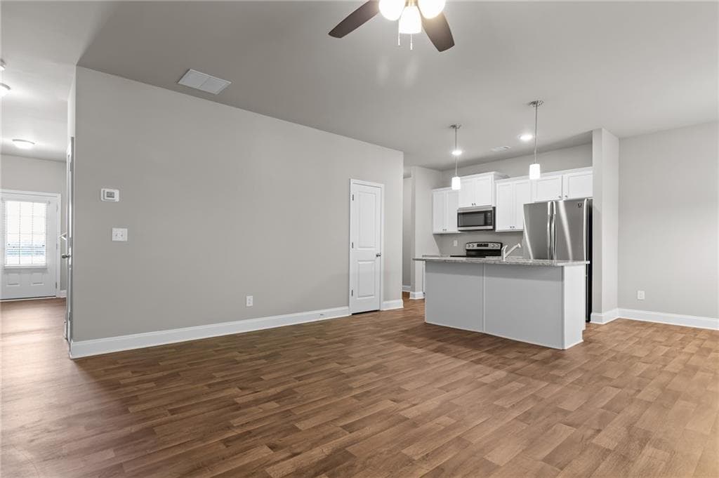 4 bedroom, 3 bathroom, 2,000 sq ft townhouse for rent at 9 Richardson Street C, Winder, GA 30680 for $2,200 a month — photo 7