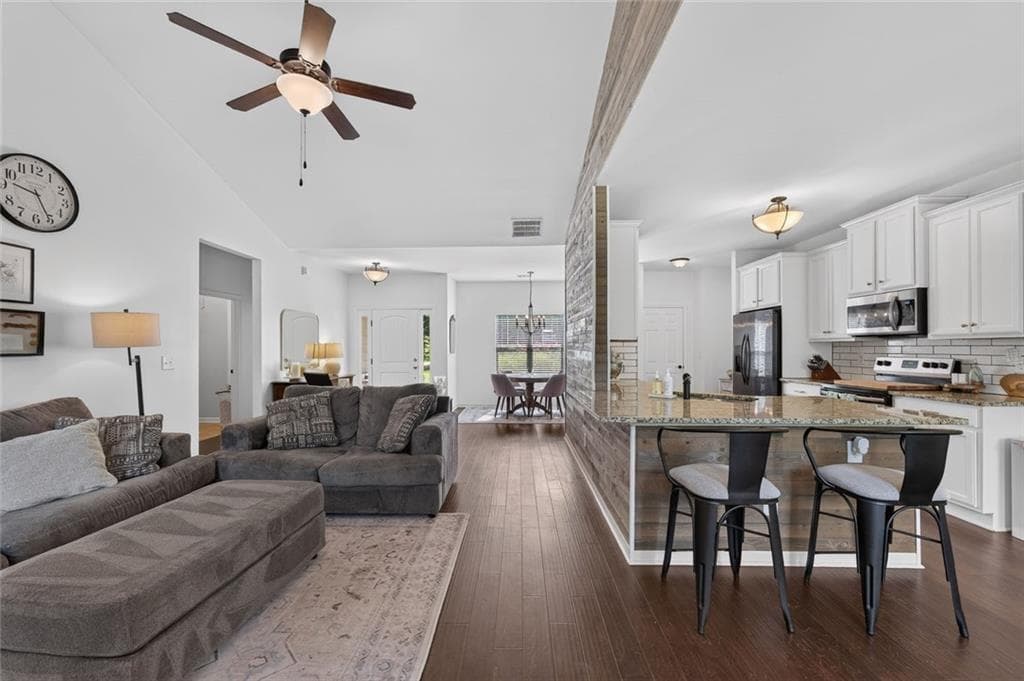 3 bedroom, 2 bathroom, 1,536 sq ft single family residence for sale at 67 Bryn Drive, Dawsonville, GA 30534 — photo 6
